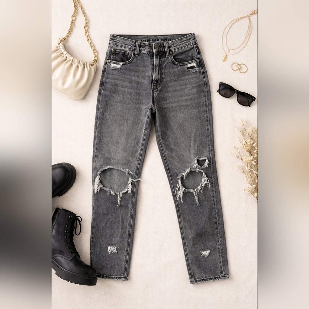 American Eagle Distressed Gray Jeans Size 00 Short High Rise